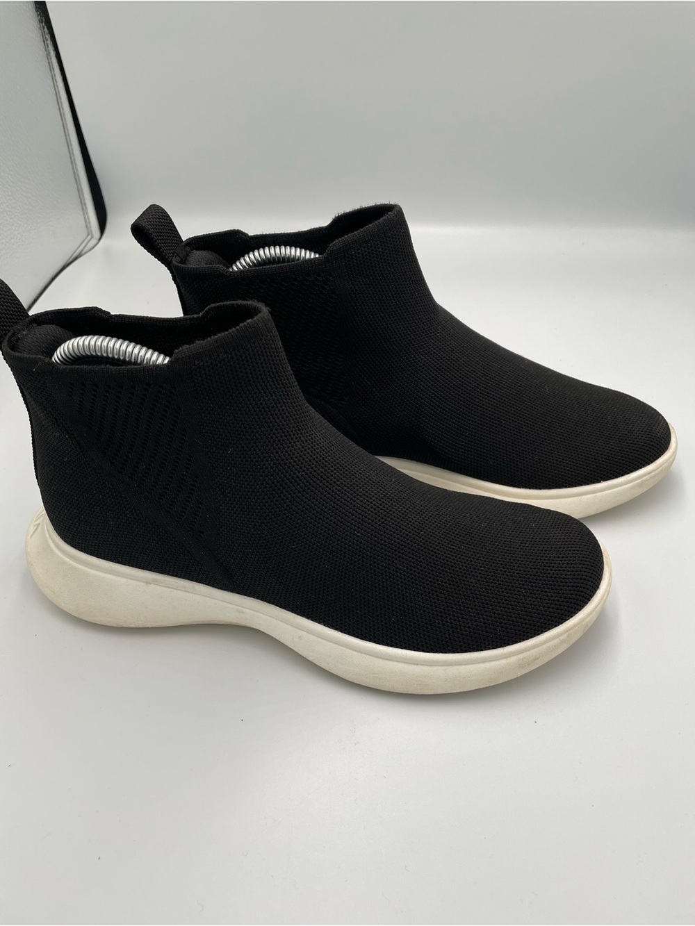 Vivaia Round Toe Slip On Sneaker Boots Urban Boots Black Size 40/9 Women's